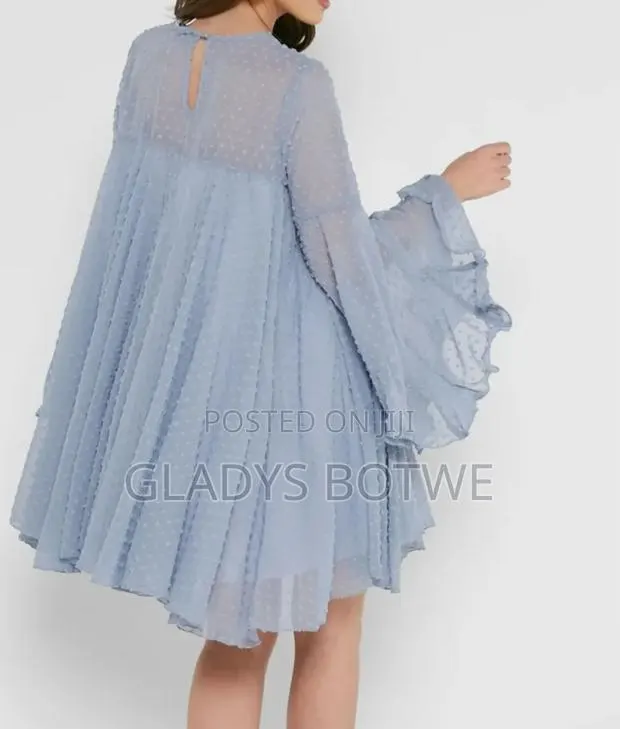 New Bohoo Smick Dress Uk. Size 16 · Photo 1
