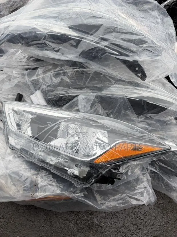 Nissan Kicks 2018–2020 Headlights Available! Oreallys Autoparts · Photo 1