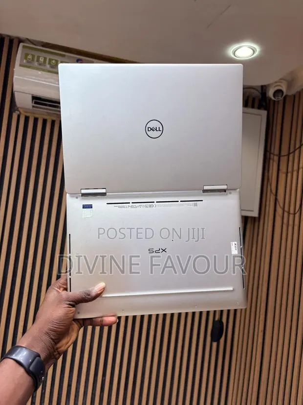 Laptop Dell XPS 13 7390 2-in-1 16GB Intel Core i7 SSD 512GB · Photo 1