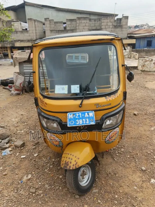 TVS 2021 Yellow · Photo 1