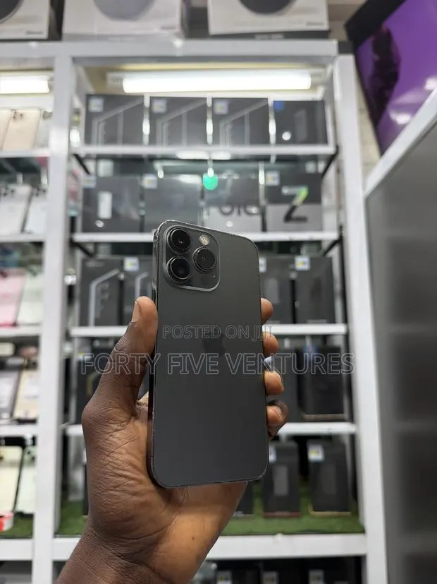 Apple iPhone 13 Pro 256 GB · Photo 1
