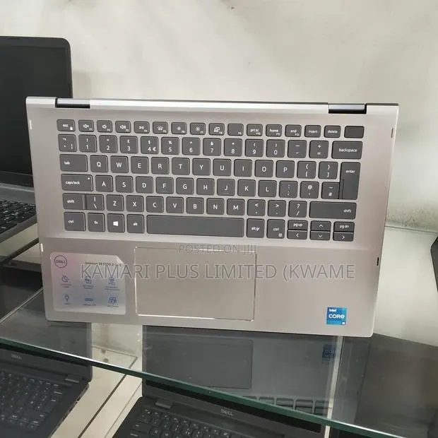 Laptop Dell Inspiron 14 5400 2-in-1 8GB Intel Core i5 SSD 256GB · Photo 1