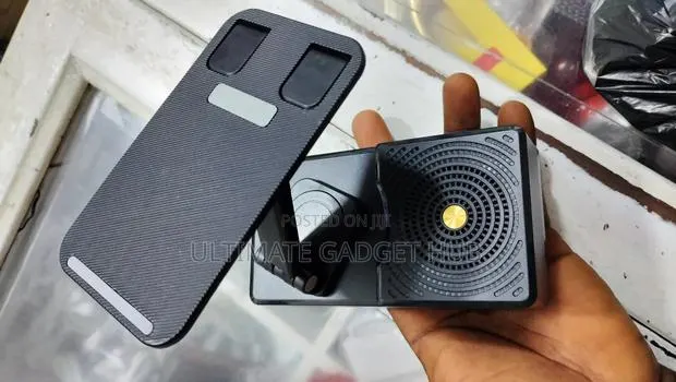 Wireless Speaker With Phone Holder · Photo 1