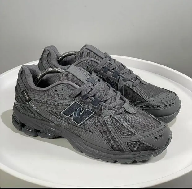 New Balance · Photo 1