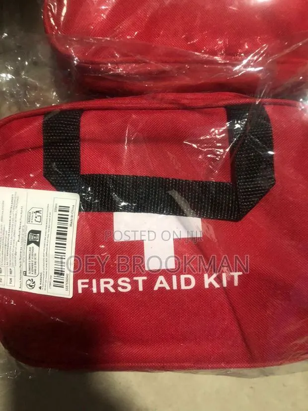 309pcs First Aid Kit Multi-purpose Emergency Supplies Portable Bag · Photo 1