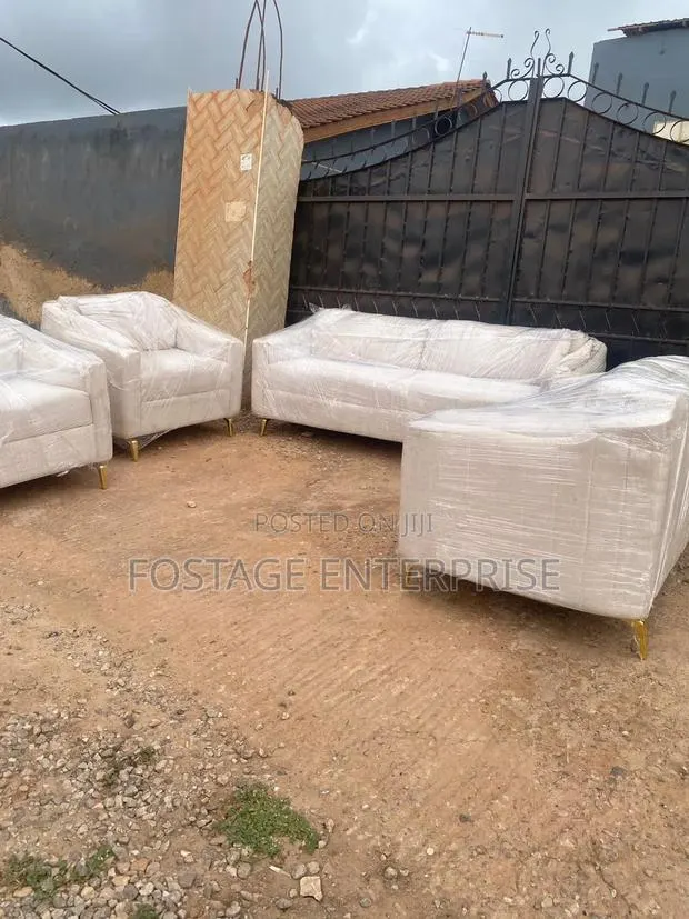 Durable Set of Couch Free Delivery · Photo 1