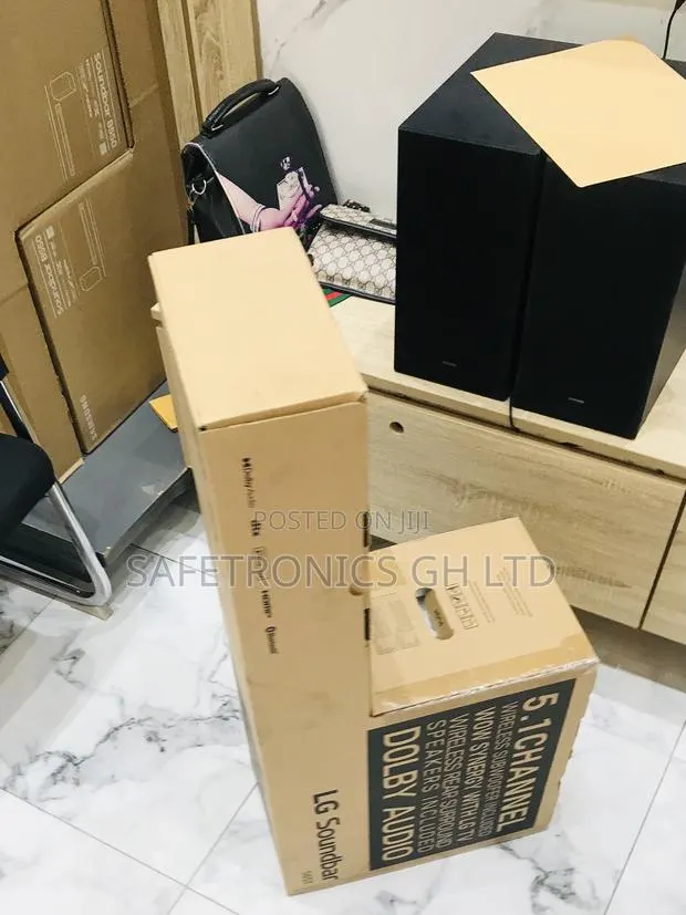 Lg Dolby Audio Bluetooth 5.1ch 600 Watts S65t Soundbar · Photo 1