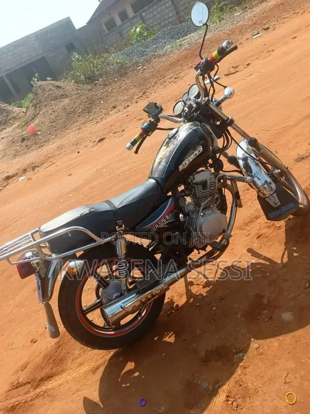 Motorcycle 2020 Black · Photo 1