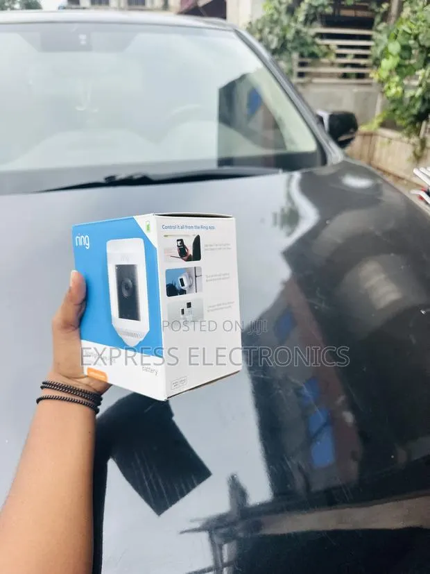 Clear and Bright Cam Ring Doorbell Plus Spotlight · Photo 1