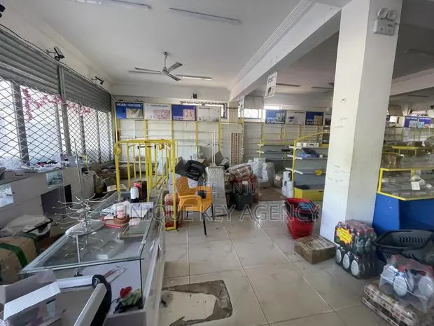 650 Square Meter Space in East Legon · Photo 1