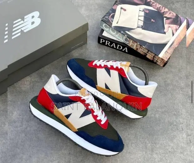 Puma Roma Sneakers · Photo 1
