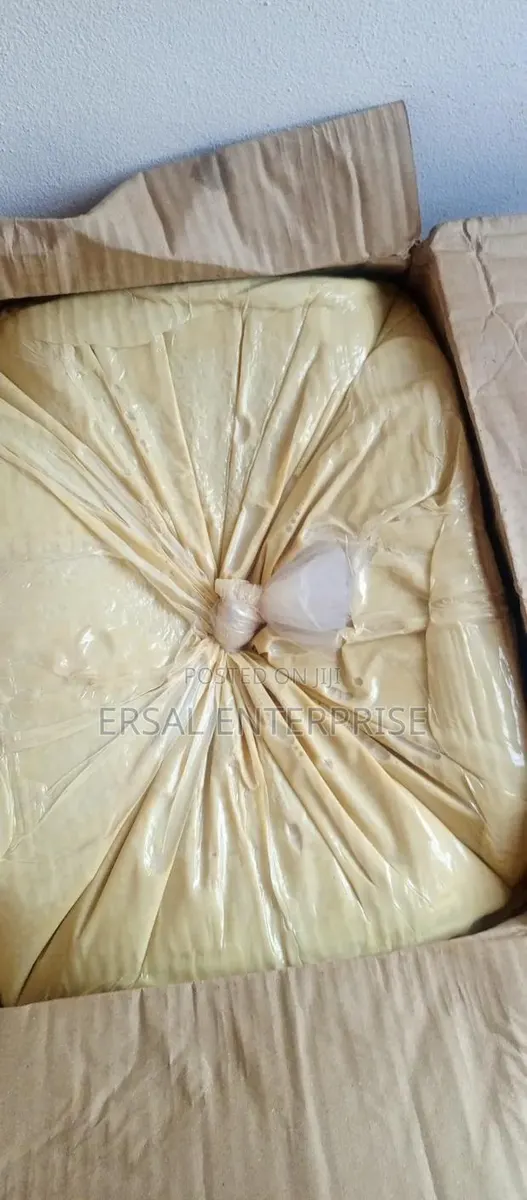25kg Box of Cosmetic Grade Cocoa Butter · Photo 2