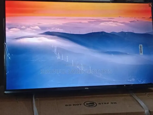 TCL 32” Home Cinema Television With Clear Picture · Photo 1