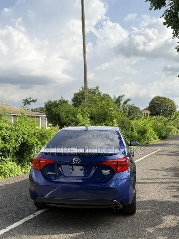 Toyota Corolla SE (1.8L 4cyl 2A) 2019 Blue · Photo 1