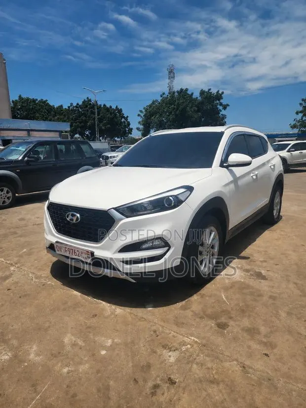 Hyundai Tucson Eco FWD 2017 White · Photo 1