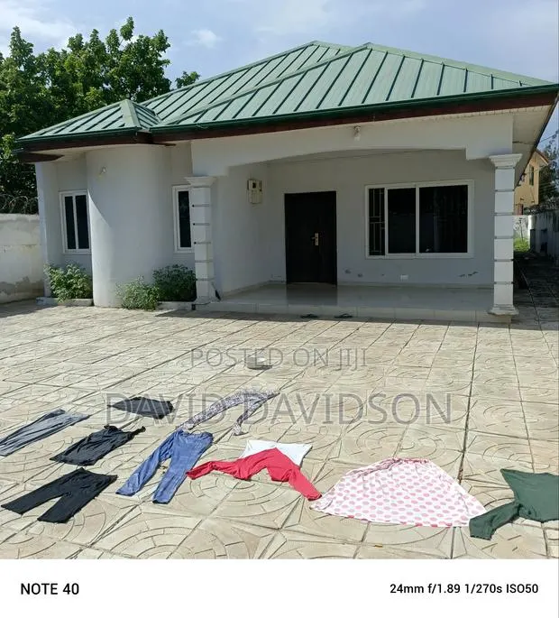 3bdrm House in 3 Bedroom Self, Tema Metropolitan for rent · Photo 1