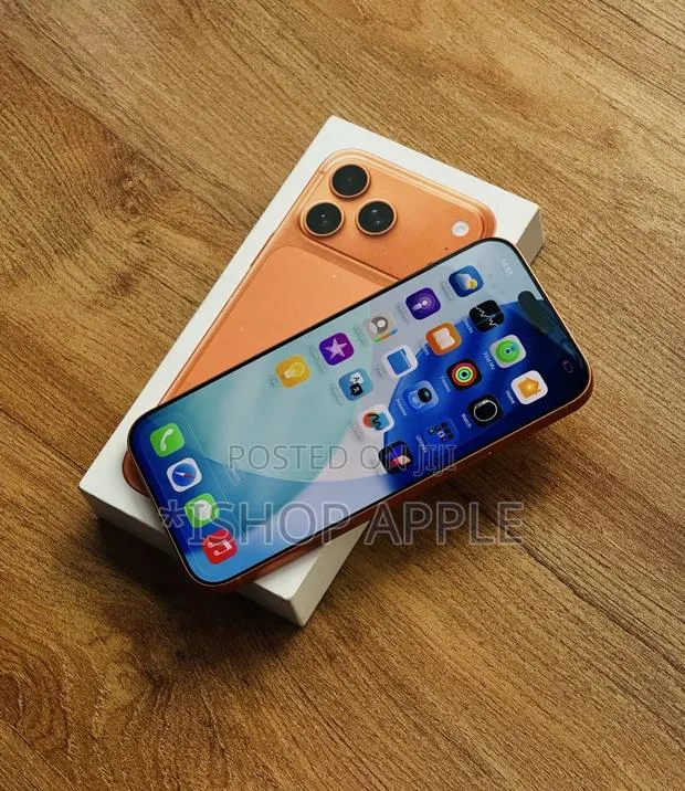 Apple iPhone 17 Pro Max 512 GB Orange · Photo 1