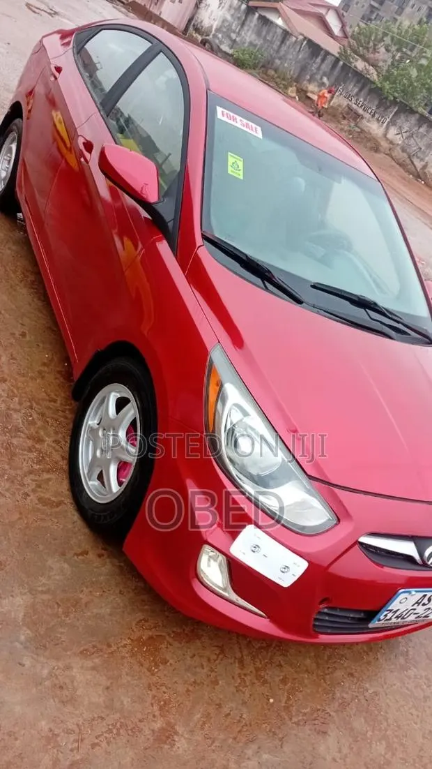 Hyundai Elantra 2013 Red · Photo 1