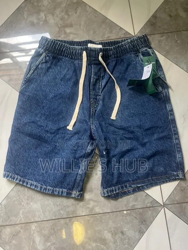 Uk Jeans Shorts · Photo 1