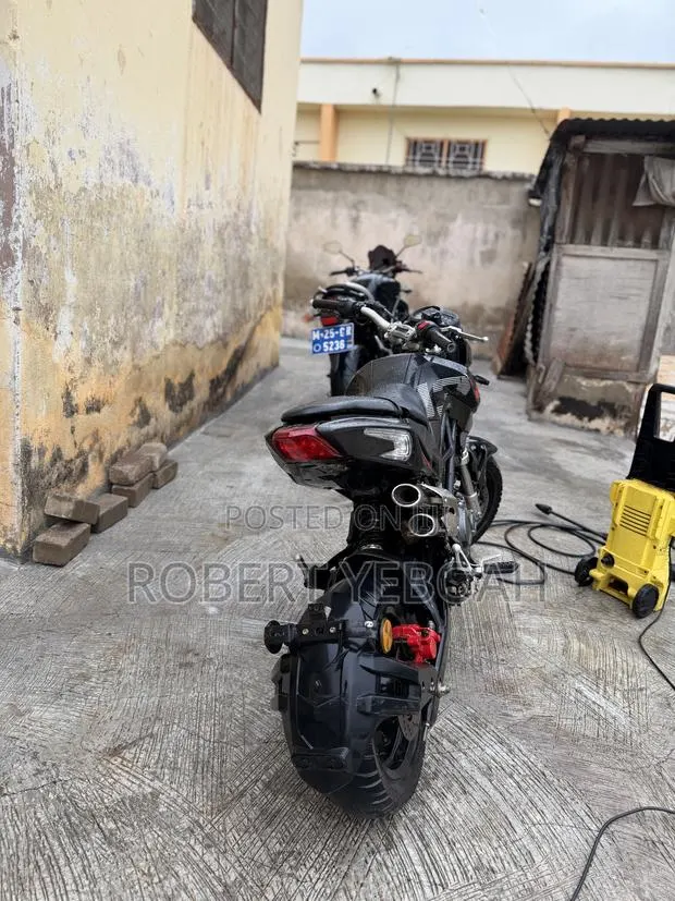 Benelli TNT 2018 Black · Photo 1