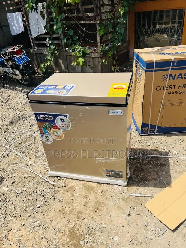 NAS-200fl Chest Freezer Single Gold Color Nasco. · Photo 1