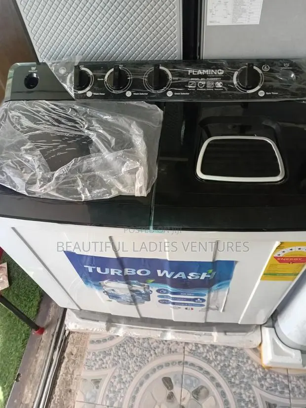 Efficient Cleaning With Turbo Technology · Photo 1