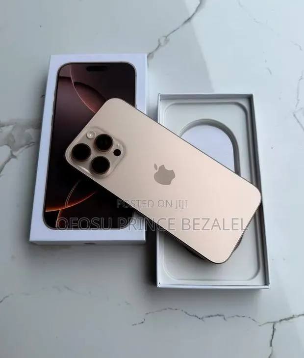Apple iPhone 16 Pro Max 256 GB Gold · Photo 1