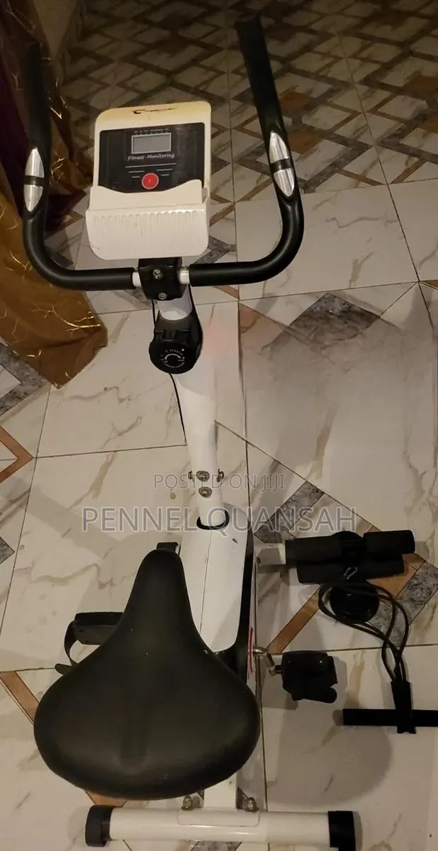 Stationary Fitness Bicycle · Photo 1