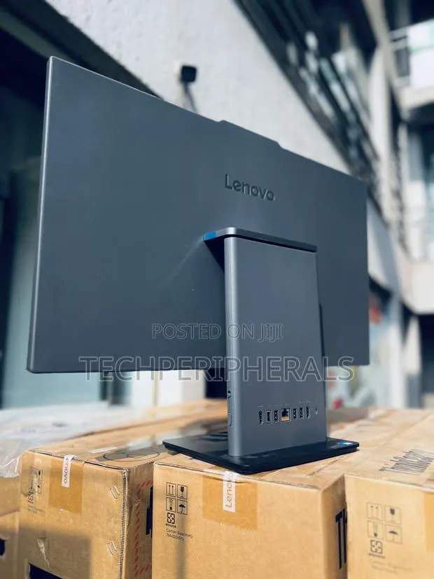 New Lenovo ThinkCentre Neo 50T 16GB Intel Core i7 SSD 512GB · Photo 1