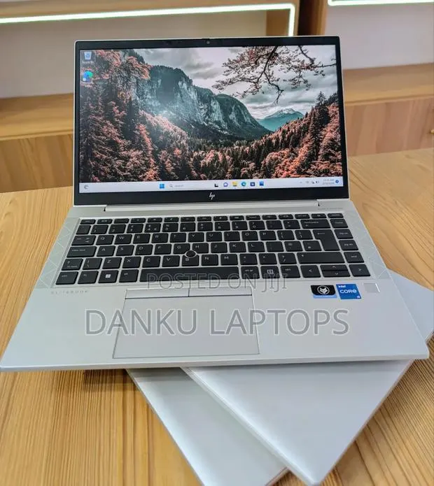 Laptop HP EliteBook 840 G8 16GB Intel Core i5 SSD 256GB · Photo 1