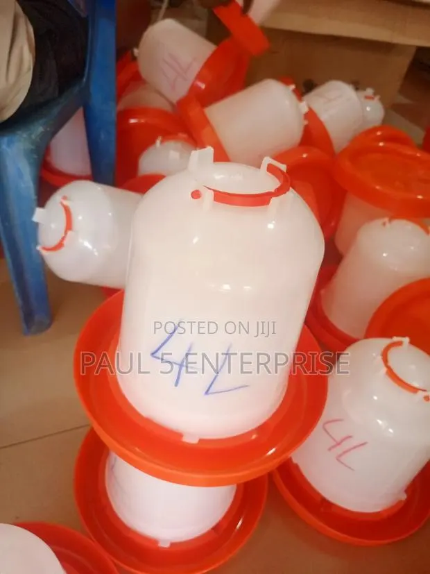 4ltrs Poultry Drinker · Photo 1