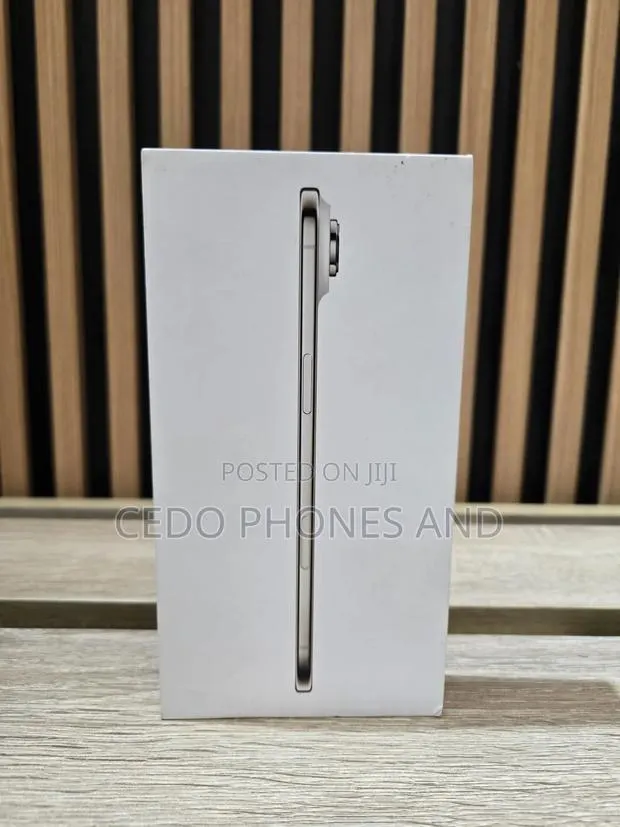 New Apple iPhone Air 256 GB Gold · Photo 1