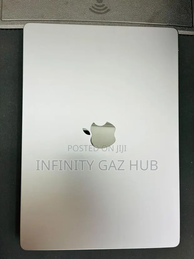 Laptop Apple MacBook Pro 2024 M4 1GB Apple M4 SSHD (Hybrid) 512GB · Photo 1