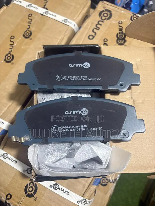 Nissan Armada, Titan, Infinity QX56,QX80, Suzuki Equator Front Pads · Photo 1