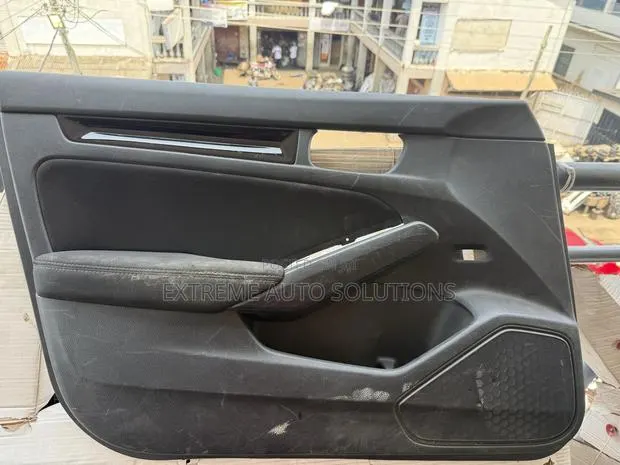 2022 Honda Civic Sedan Ex 1.5l Oem Lh Driver Side Front Door Panel · Photo 1