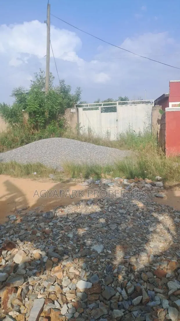 Plot of Land for Sale · Photo 1