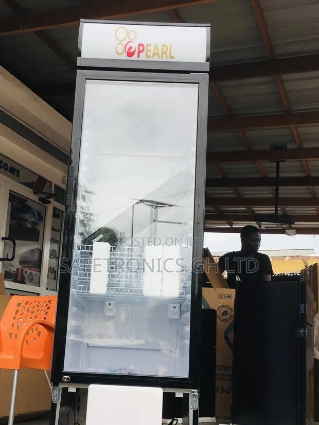 Electric Singledoor PVC-424-2b Pearl Display Fridge · Photo 1