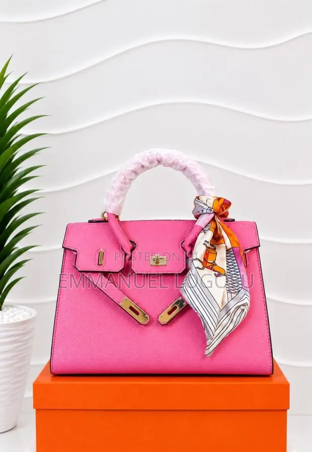 Elegant Birkin-Style Top-Handle Handbag With Scarf · Photo 1