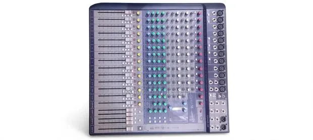 Soundcraft Signature 16 Mixer · Photo 1
