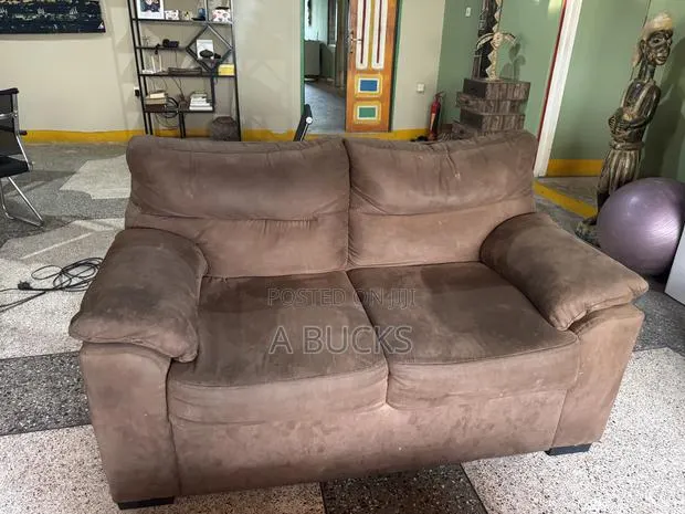 Couch Set Brown · Photo 1