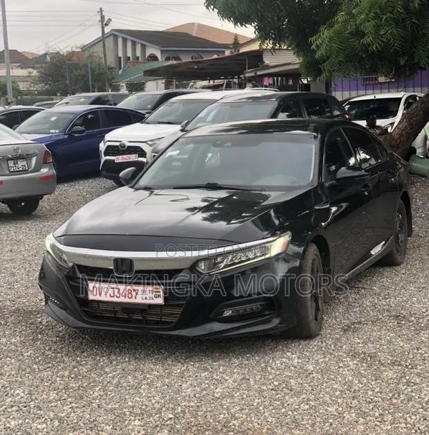 Honda Accord Touring 2.0T 2018 Black · Photo 1