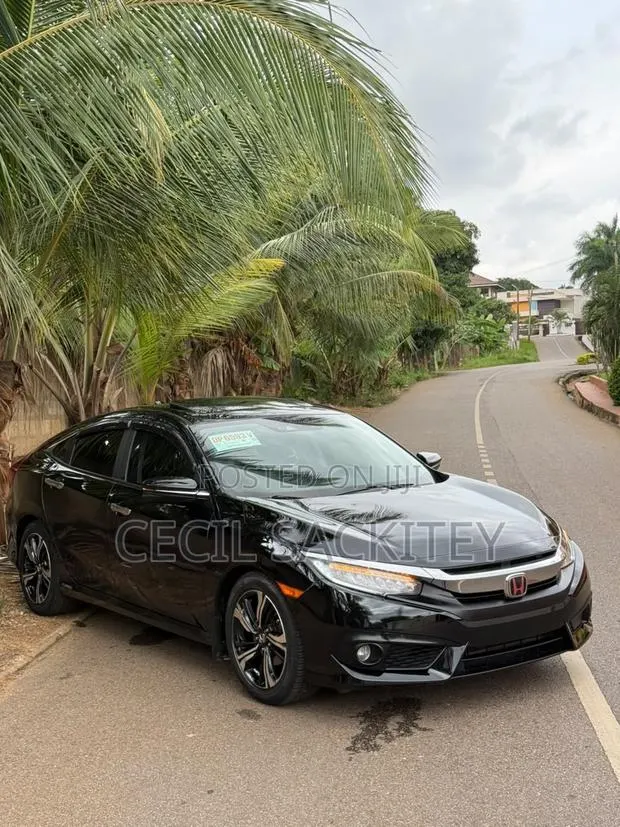 Honda Civic Touring Sedan 2018 Black · Photo 1