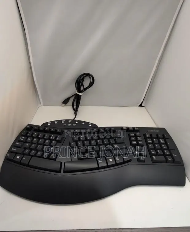 Perixx Periboard-512 Ergonomic Split Keyboard Curved Design, Wired Usb · Photo 1