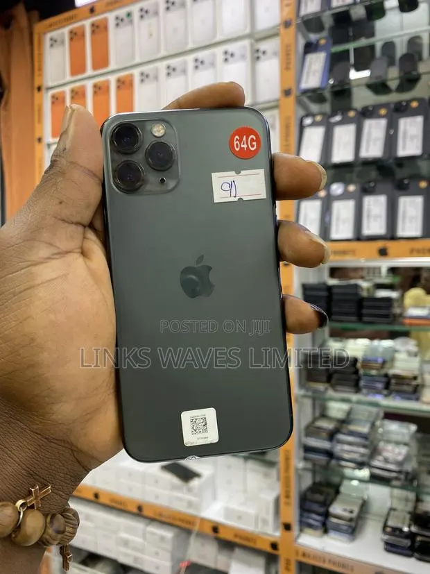New Apple iPhone 11 Pro 64 GB Black · Photo 1