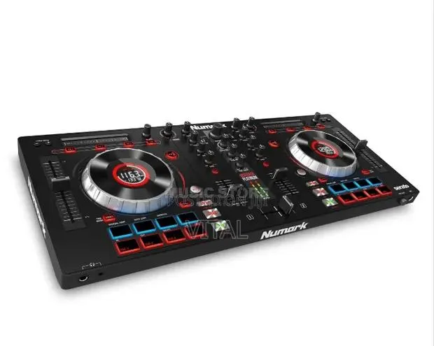 Numark Mixtrack Platinum · Photo 1