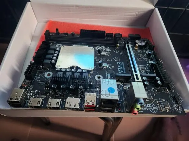 Intel Core Ultra 7 + Motherboard · Photo 1