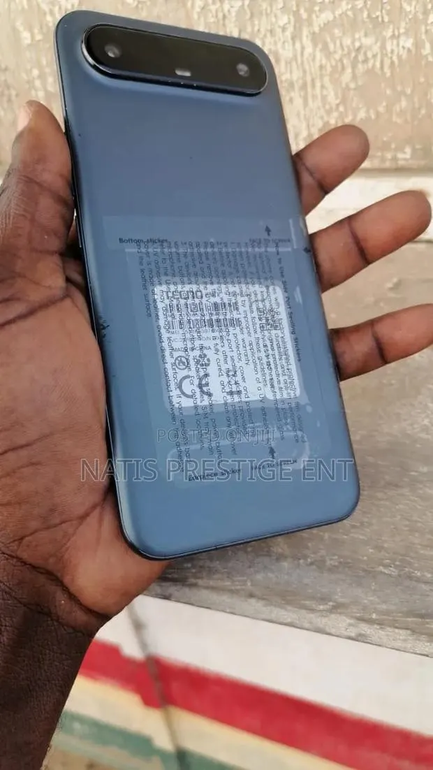 Tecno Spark Slim 256 GB Black · Photo 1