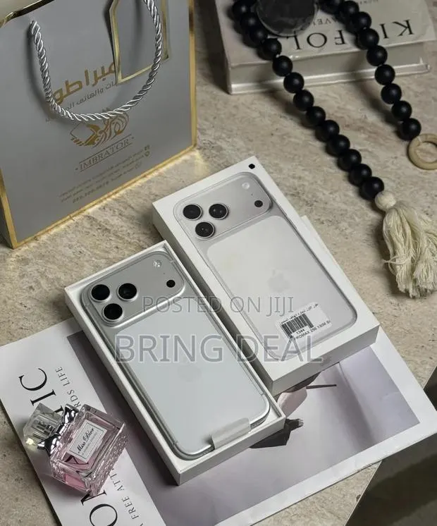 Apple iPhone 17 Pro Max 512 GB White · Photo 1