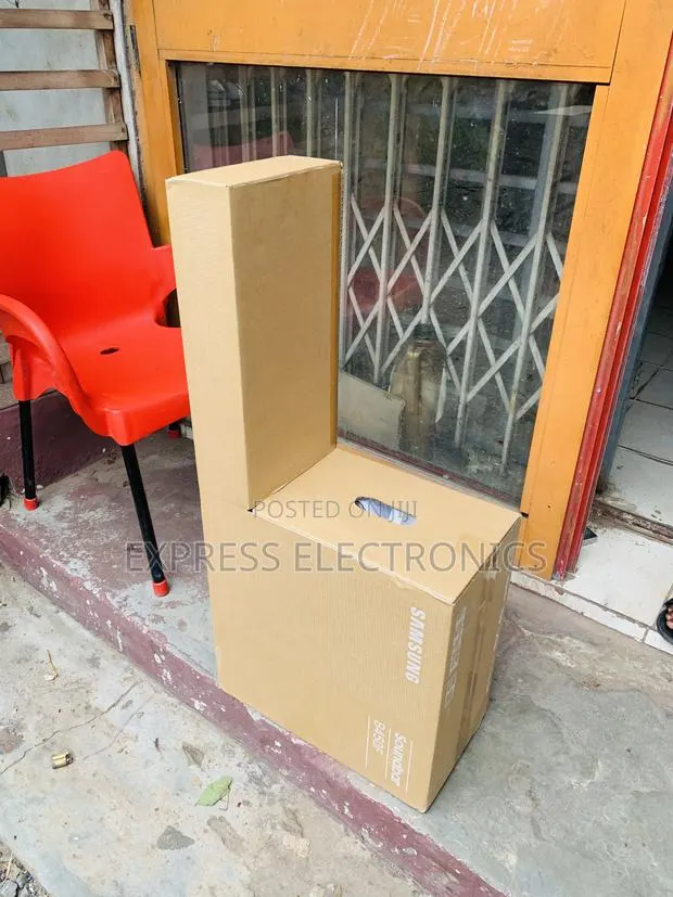 High Quality Samsung Sound Bar With Woofer B450 · Photo 1