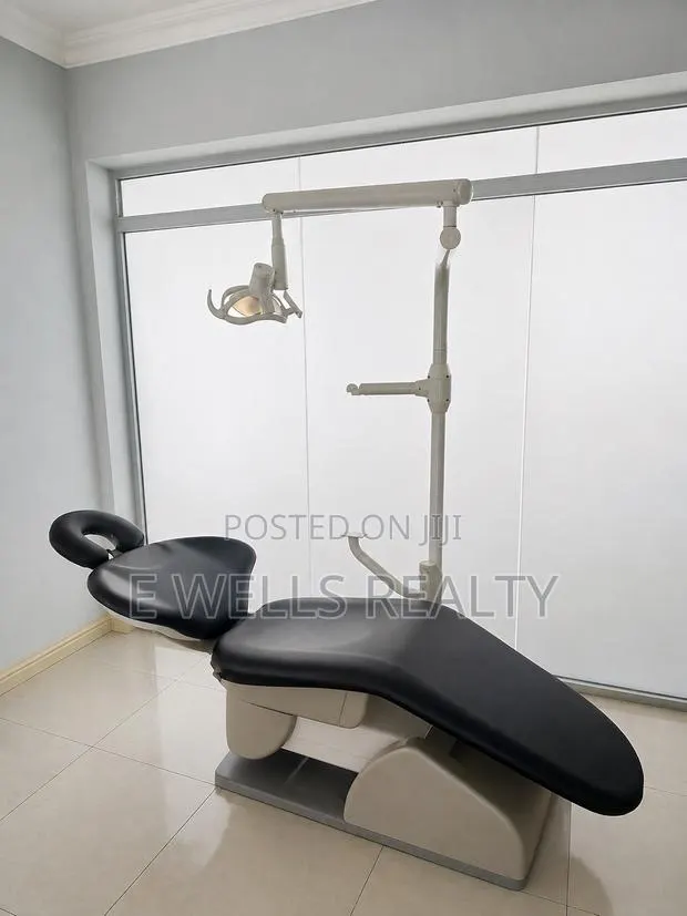 Dentist Chair · Photo 1